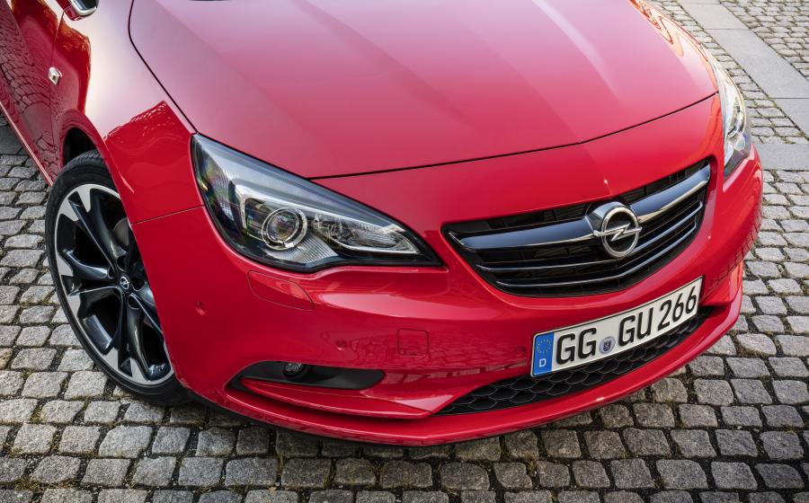 Детали экстерьера Opel Cascada Supreme 2016 года  (фото 3 из 7)